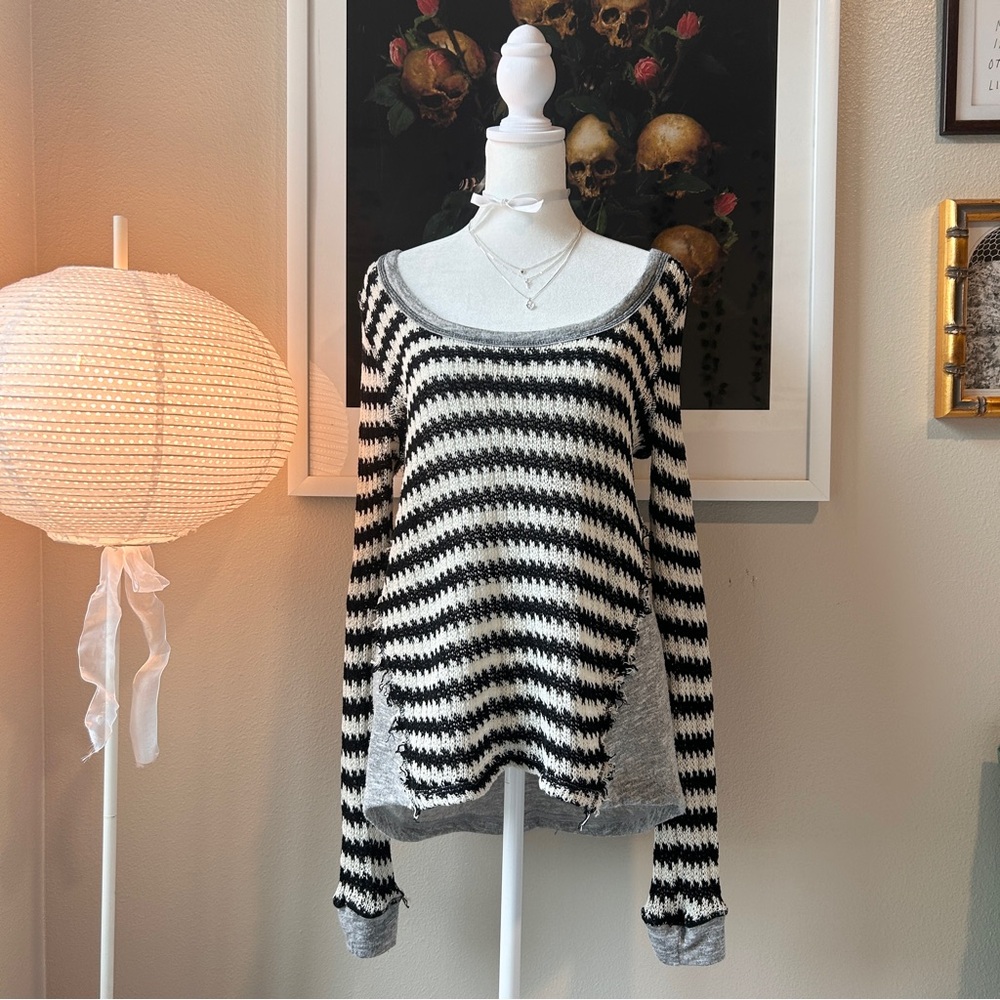 Woodleigh black, white & gray striped distressed boho grunge thin knit sweater M
